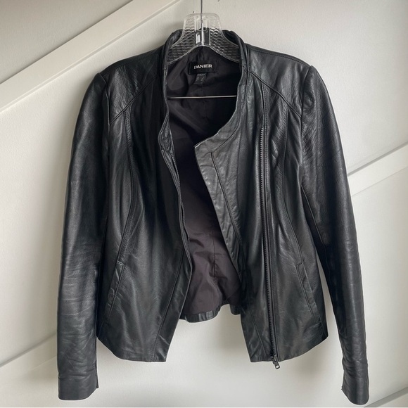 Danier Asymmetrical Zip Front Black Genuine Leather Moto Jacket size 4 - Picture 5 of 9
